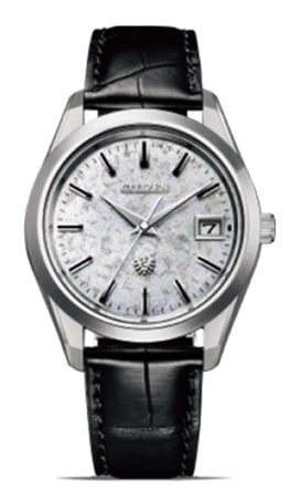 Citizen-Uhr mit strukturiertem Zifferblatt und schwarzem Lederarmband, elegantes Design.