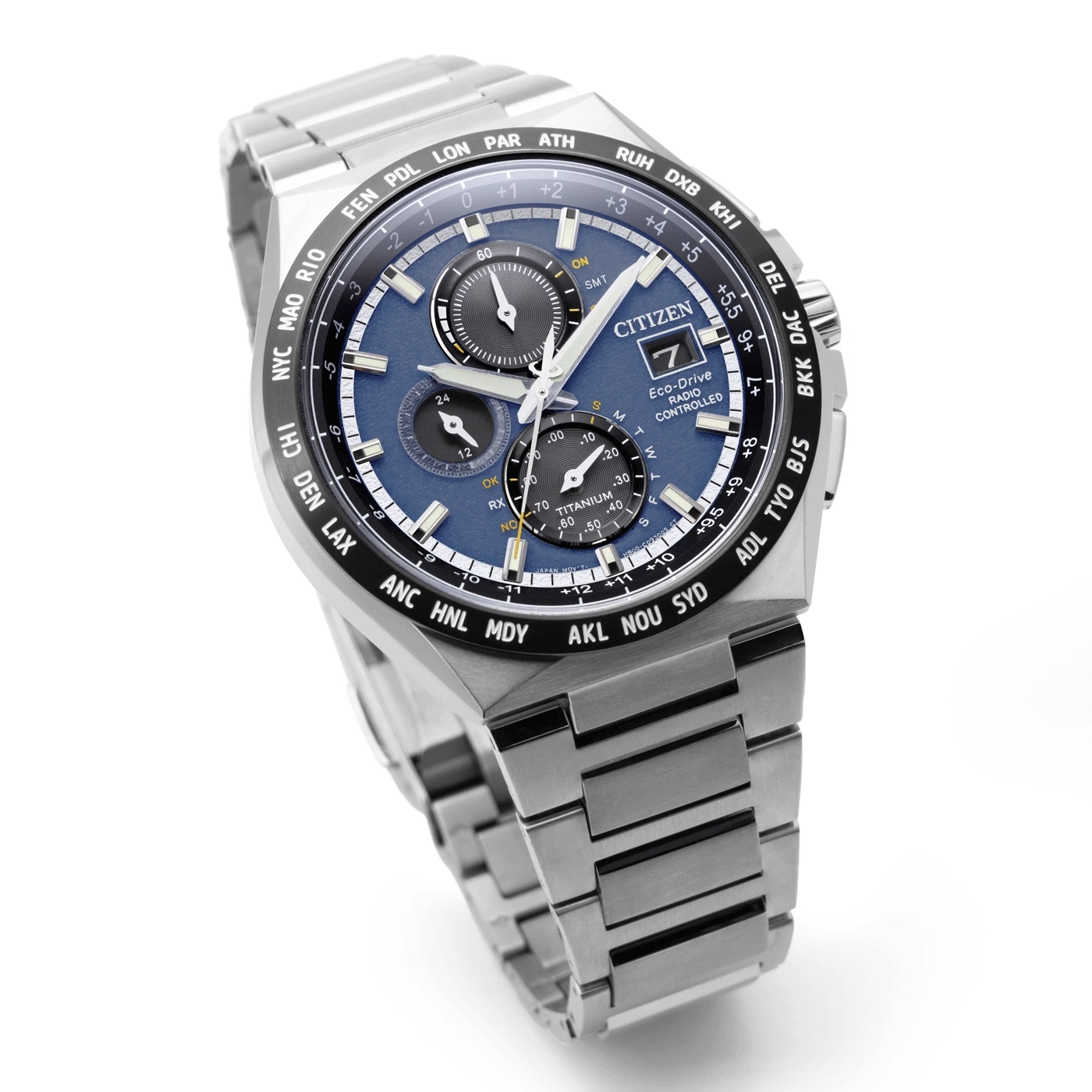 Citizen-Uhr mit blauem Zifferblatt, Titan, funkgesteuert, Zeitzonen und Datumsanzeige.
