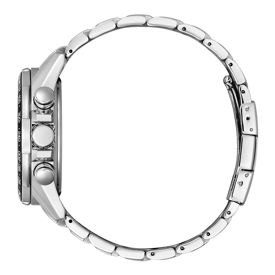 Seitenansicht einer silbernen Armbanduhr mit Metallband, Nahaufnahme.