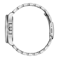 Silberne Uhr mit Metallarmband, Seitenansicht, isoliert auf weißem Hintergrund.