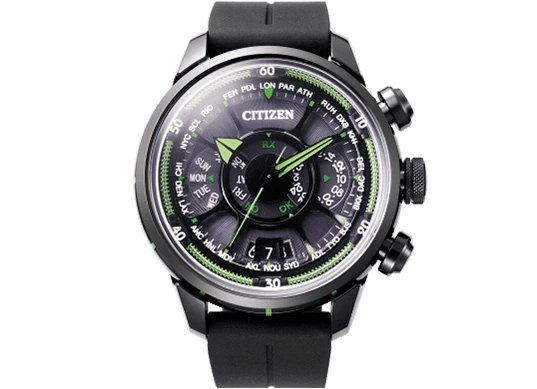 Schwarze Citizen-Uhr mit grünen Akzenten, Weltzeit und Datumsanzeige.