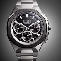 Citizen Attesa Uhr mit schwarzem Zifferblatt, Satellitenwellen-GPS und Edelstahlarmband.