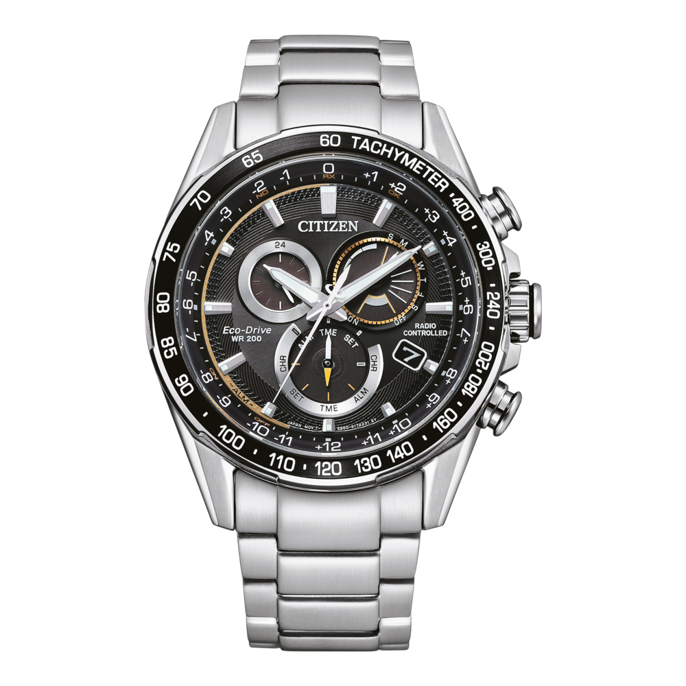Citizen-Uhr mit schwarzem Zifferblatt, Tachymeter und Edelstahlarmband.