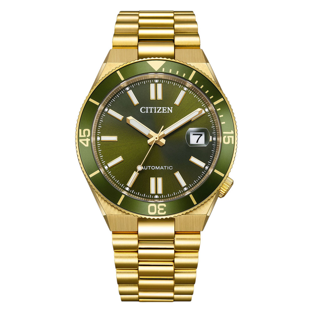 Eine goldene Citizen-Uhr mit grünem Zifferblatt und Lünette.