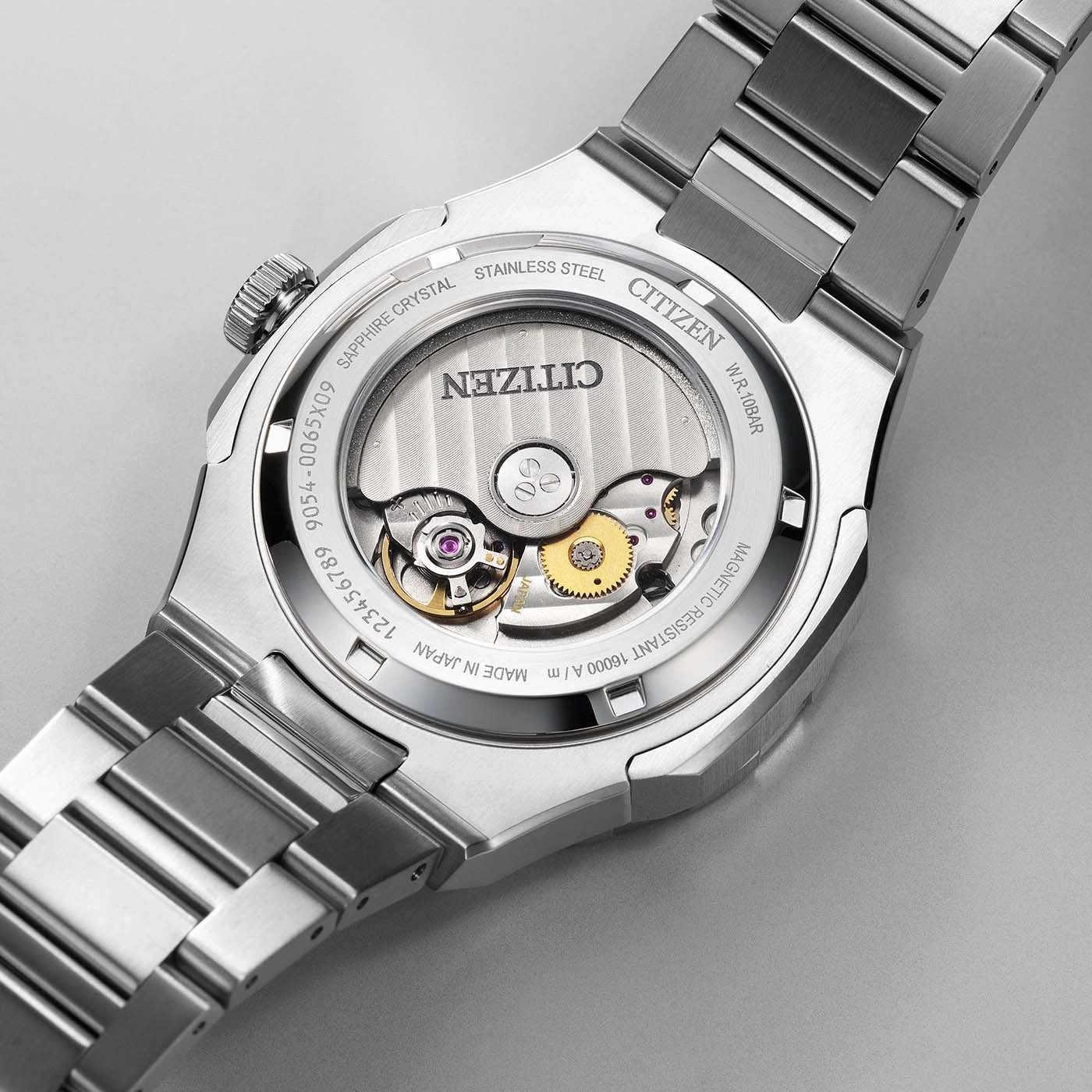 Citizen-Uhr, Rückseite, Mechanismus sichtbar, Edelstahl, Saphirglas, wasserdicht.