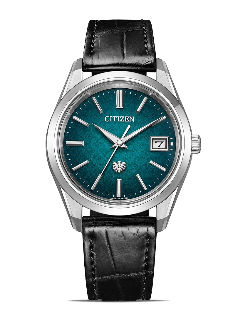 Citizen-Uhr mit tealfarbenem Zifferblatt und schwarzem Lederarmband, elegantes Design.