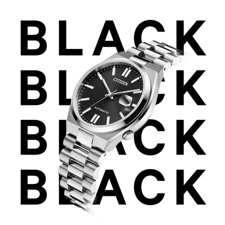 Citizen-Uhr mit schwarzem Zifferblatt und silbernem Armband, umgeben vom Wort BLACK.