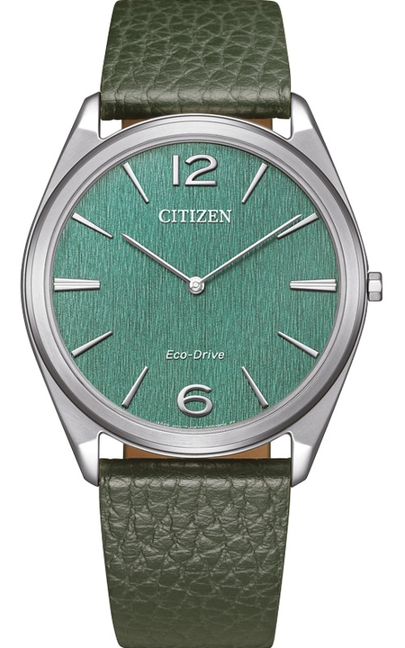 Citizen-Uhr mit grünem Zifferblatt und Lederarmband, elegantes Design.