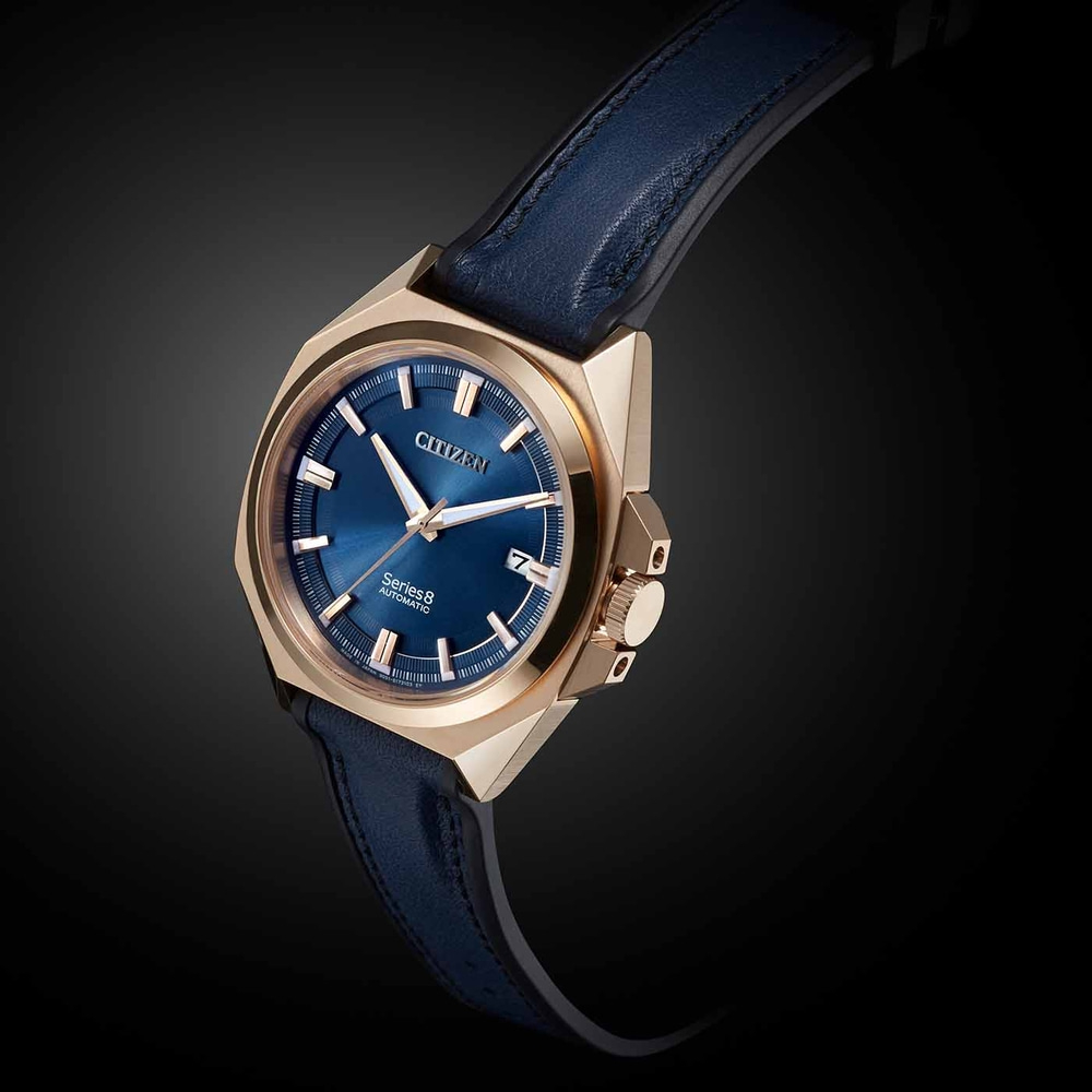 Citizen Series 8 Automatikuhr mit blauem Zifferblatt und Lederarmband
